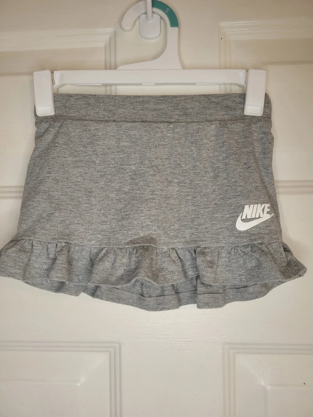 Nike Girls' Gray Ruffle Skort